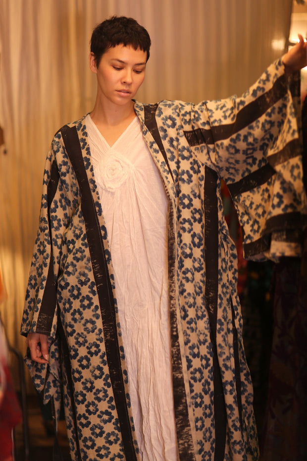 HAND LOOM COTTON KIMONO PINA DAI - sustainably made MOMO NEW YORK sustainable clothing, kimono slow fashion