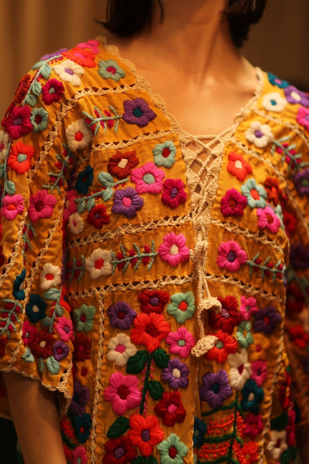 HEAVY EMBROIDERED KAFTAN ANTHARA - sustainably made MOMO NEW YORK sustainable clothing, dresskaftan slow fashion
