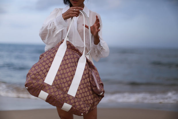 SILK DUFFLE WEEKENDER VIVIAN - sustainably made MOMO NEW YORK sustainable clothing, offer slow fashion